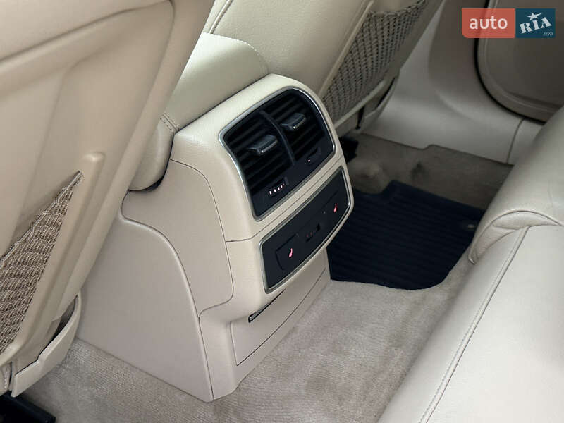 Седан Audi A6 2012 в Днепре