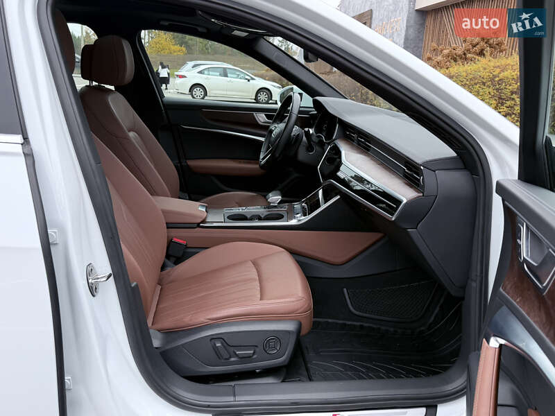 Седан Audi A6 2021 в Сумах