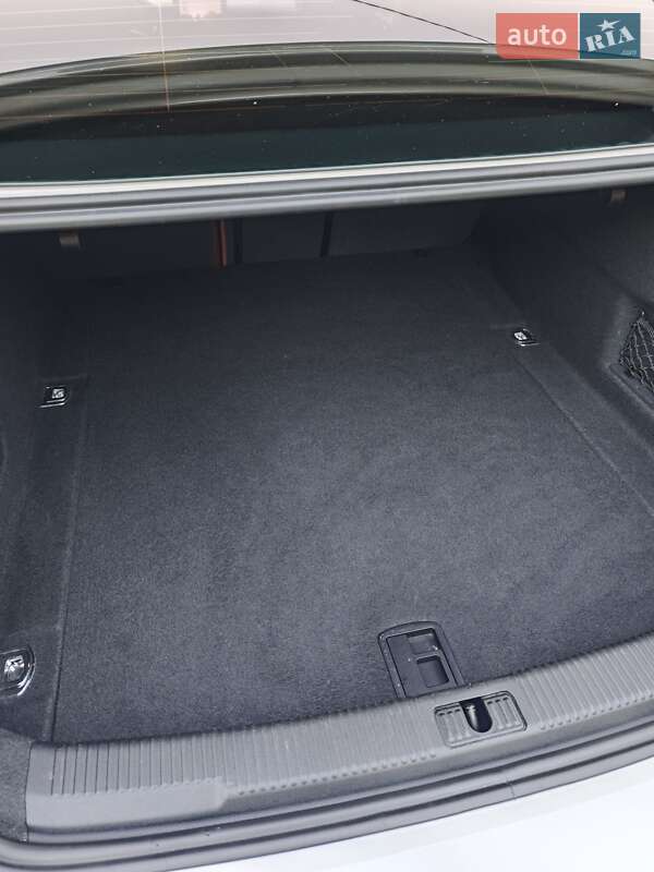 Седан Audi A6 2018 в Киеве