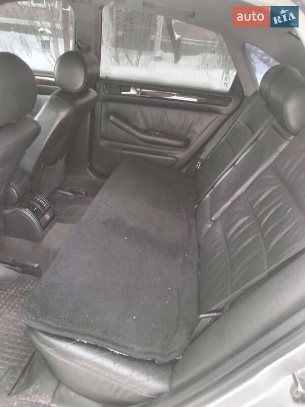 Седан Audi A6 2002 в Коростене