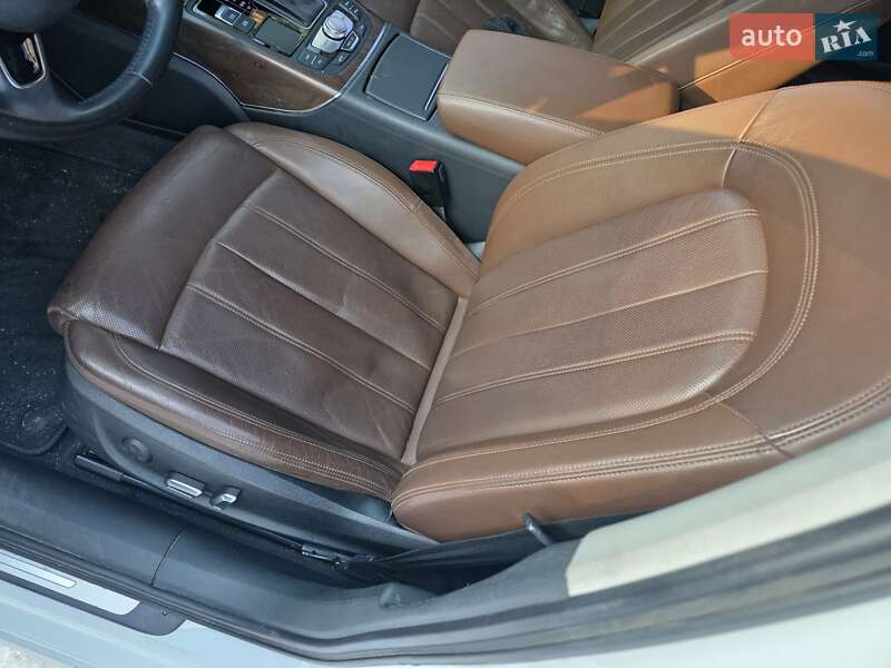 Седан Audi A6 2015 в Киеве
