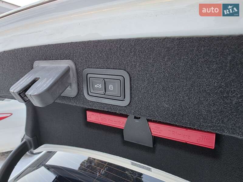 Седан Audi A6 2015 в Киеве