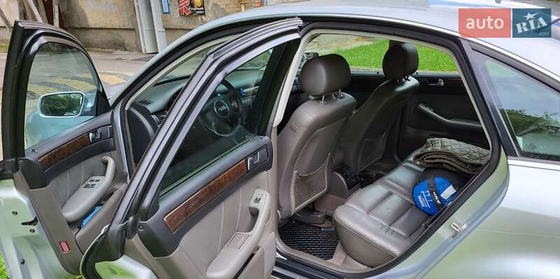 Седан Audi A6 2003 в Луцке