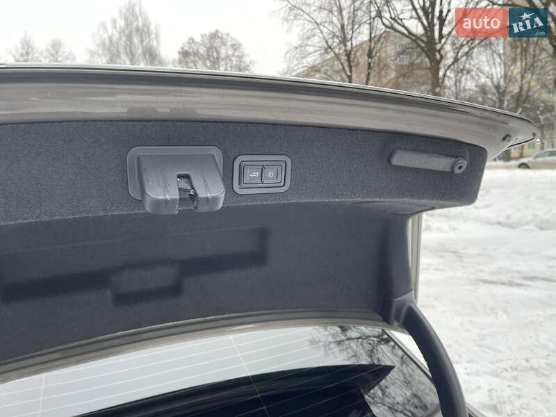 Седан Audi A6 2016 в Ровно