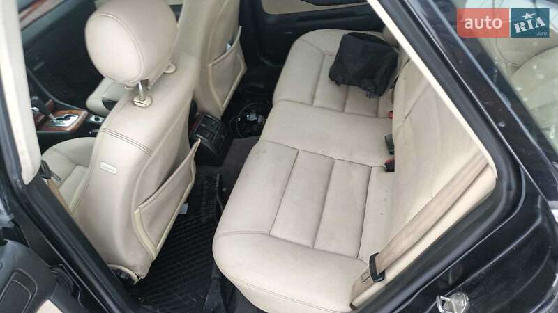 Седан Audi A6 2004 в Краснограде