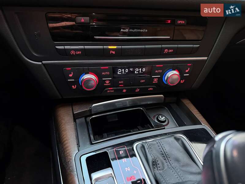 Седан Audi A6 2015 в Киеве