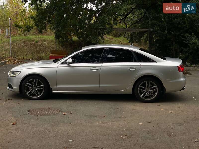 Седан Audi A6 2011 в Киеве
