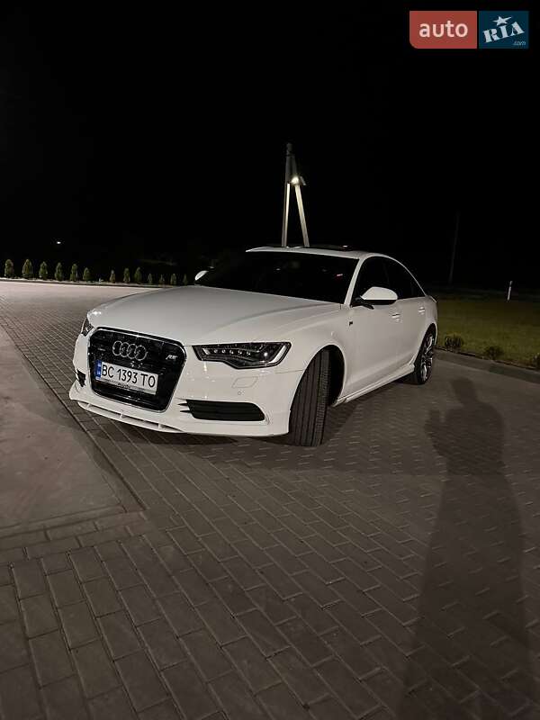 Седан Audi A6 2012 в Золочеві