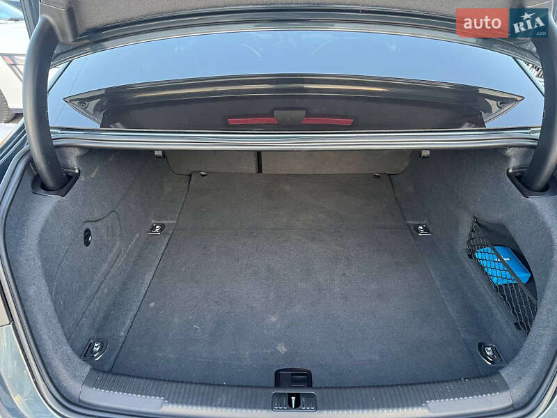 Седан Audi A6 2013 в Полтаві