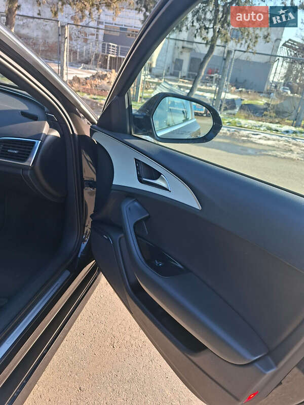 Седан Audi A6 2012 в Измаиле