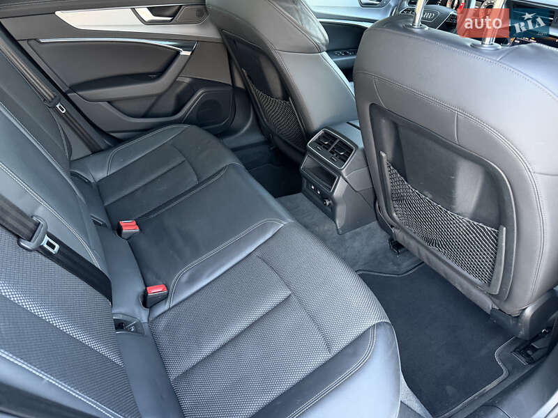 Универсал Audi A6 2020 в Мукачево