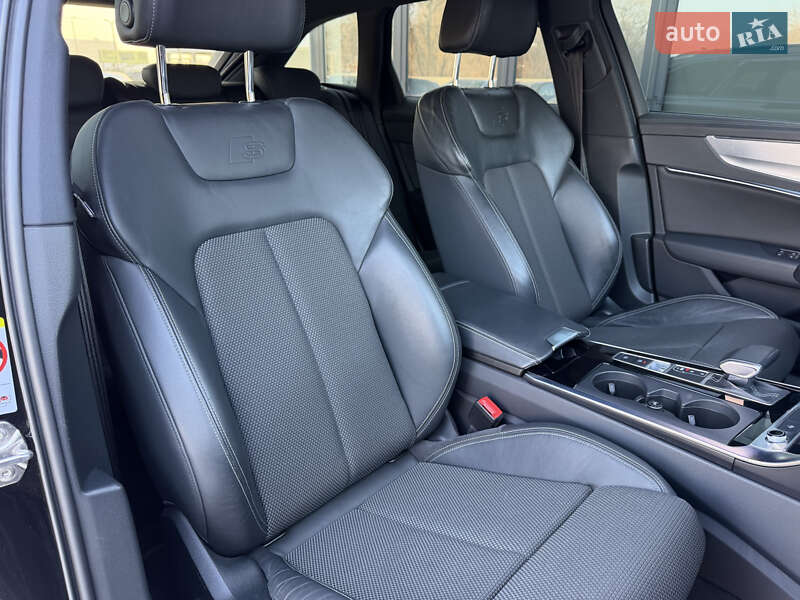 Универсал Audi A6 2020 в Мукачево