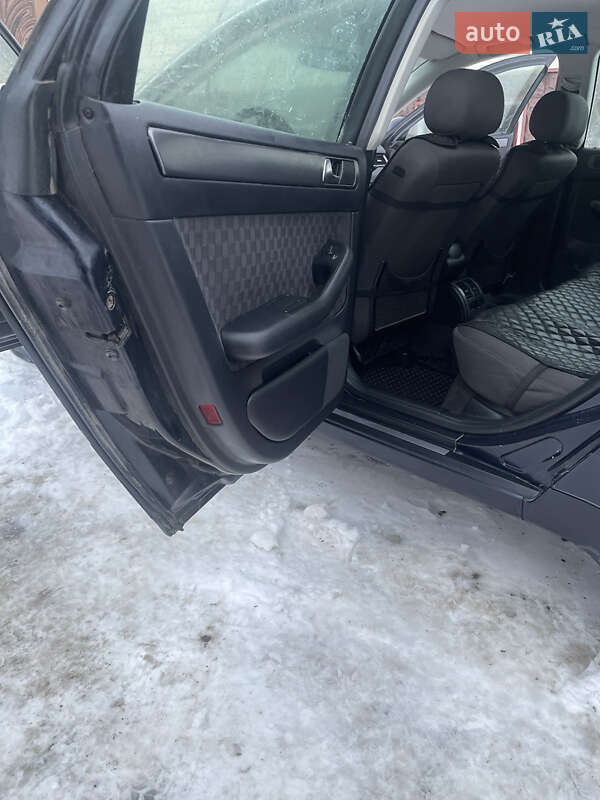 Универсал Audi A6 2005 в Теофиполе