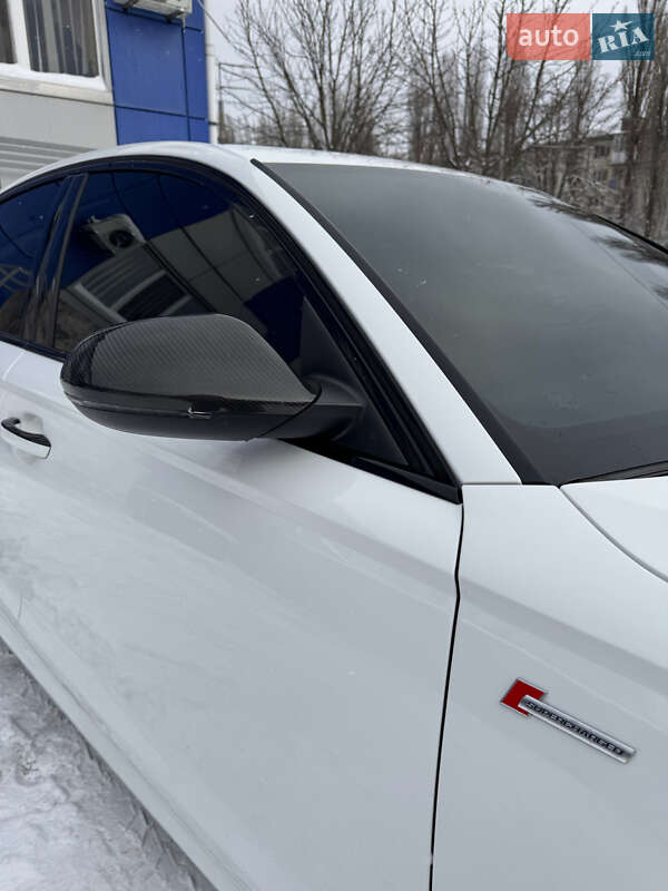 Седан Audi A6 2014 в Киеве