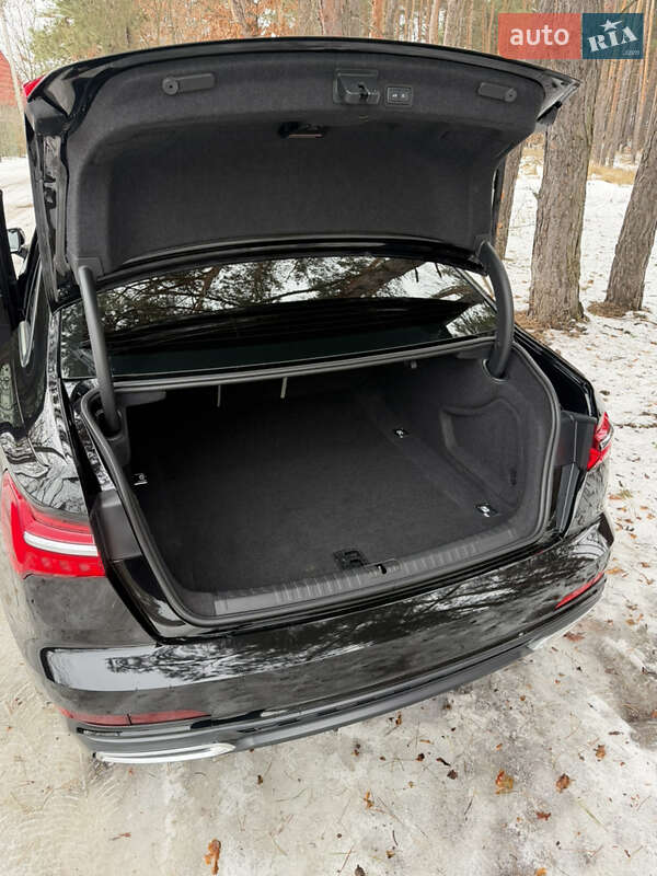 Седан Audi A6 2023 в Києві