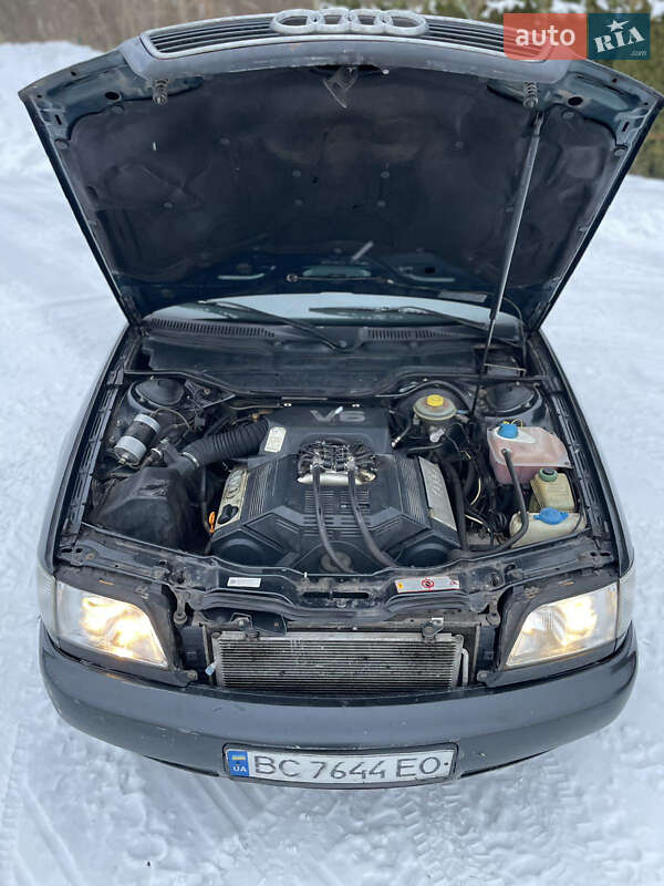 Седан Audi A6 1995 в Львові