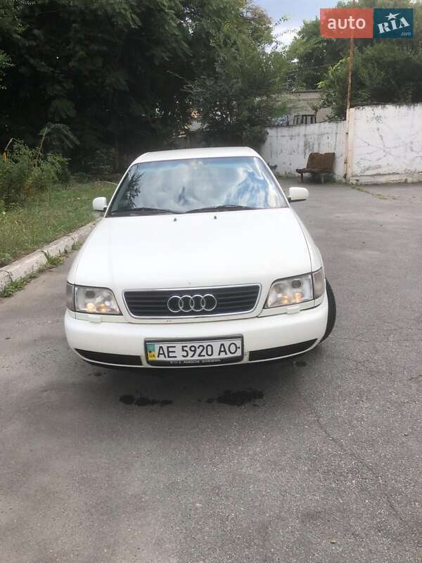 Седан Audi A6 1995 в Днепре