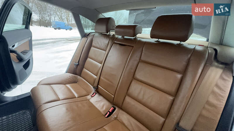 Седан Audi A6 2004 в Гощі