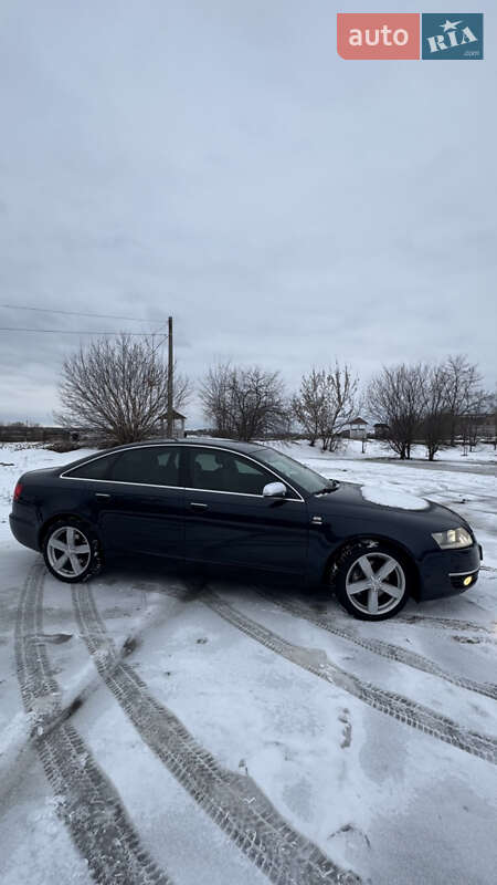 Седан Audi A6 2004 в Гощі