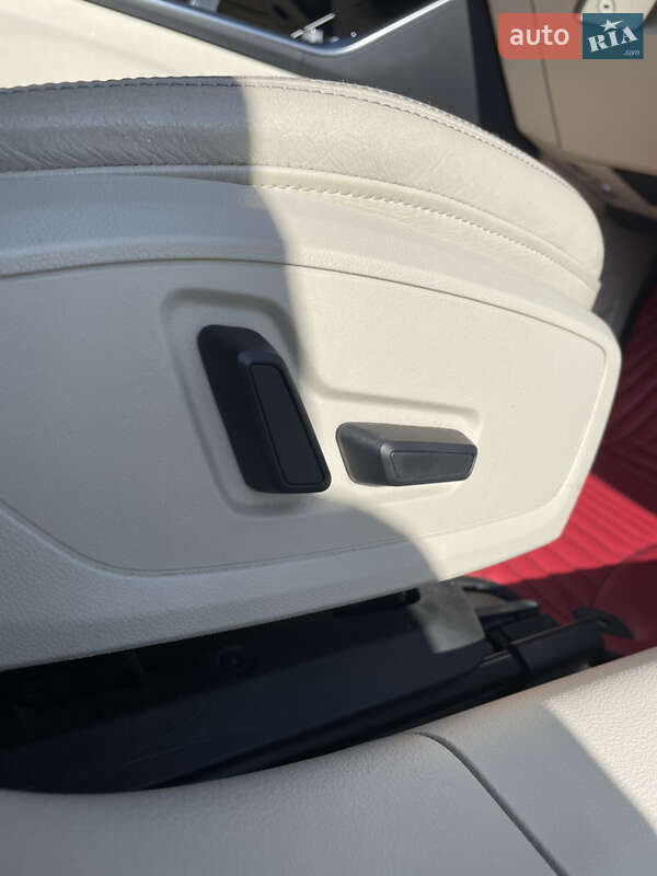 Седан Audi A6 2019 в Луцке