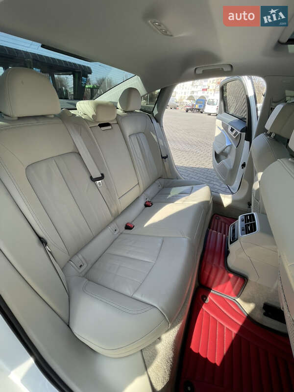 Седан Audi A6 2019 в Луцке