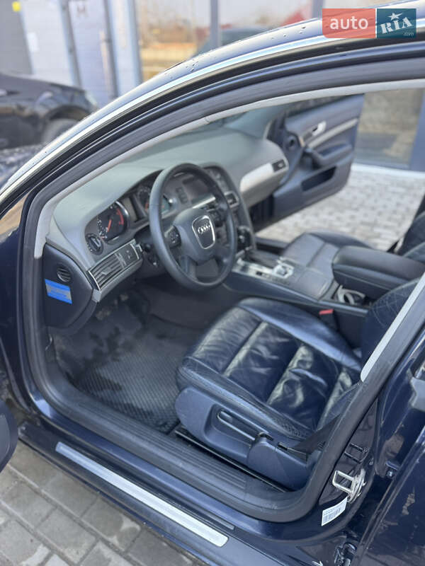 Седан Audi A6 2006 в Новоселице