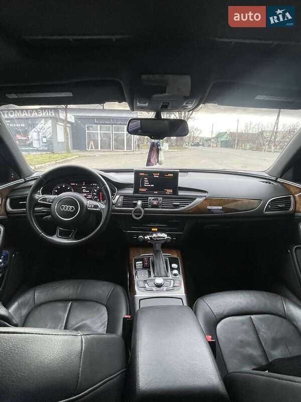 Седан Audi A6 2014 в Татарбунарах