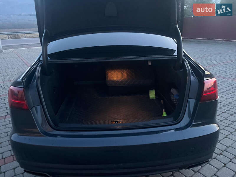 Седан Audi A6 2015 в Солотвине