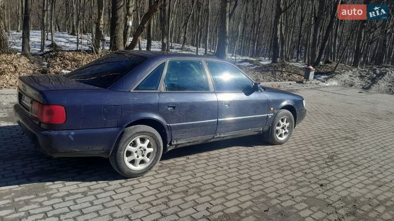 Седан Audi A6 1995 в Кременці