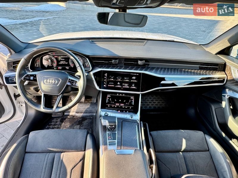 Седан Audi A6 2022 в Киеве