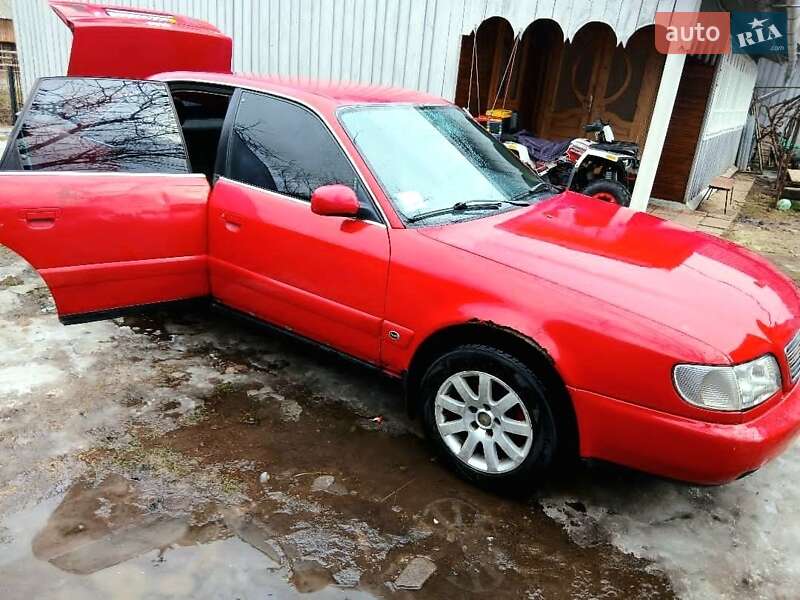 Седан Audi A6 1997 в Вижниці