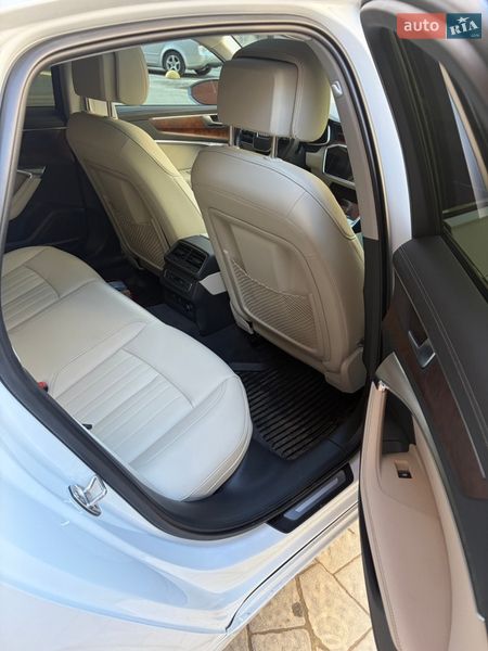 Седан Audi A6 2023 в Львове