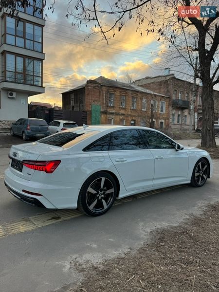 Седан Audi A6 2021 в Новомосковске