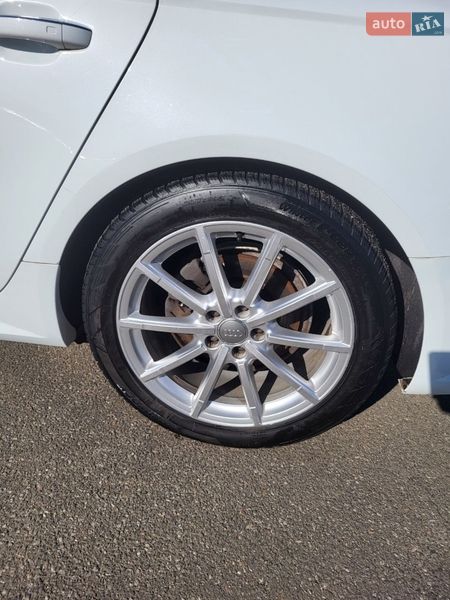 Седан Audi A6 2016 в Киеве