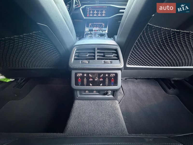 Седан Audi A6 2022 в Киеве