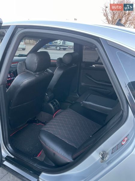 Седан Audi A6 2002 в Самборе