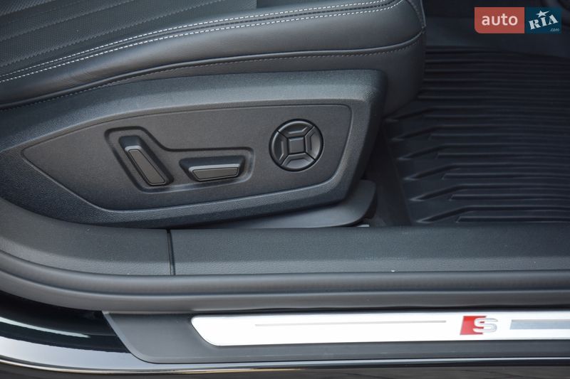 Седан Audi A6 2023 в Львове