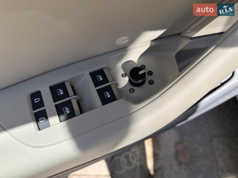 Седан Audi A6 2022 в Львове