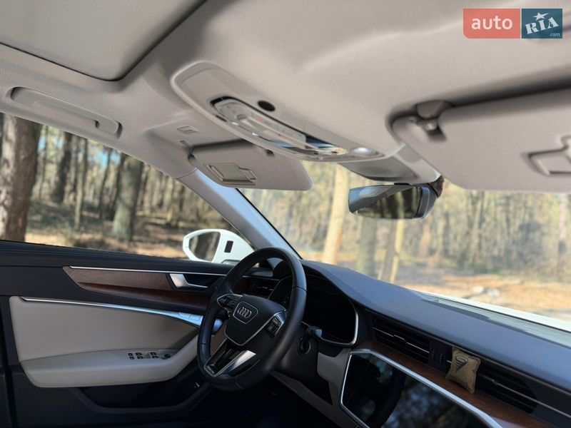 Седан Audi A6 2022 в Львове