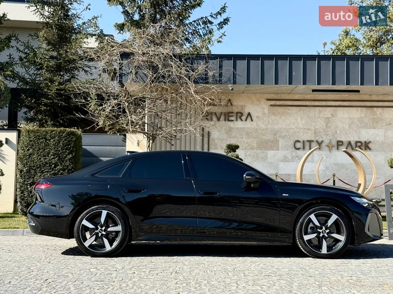 Седан Audi A6 2025 в Львове