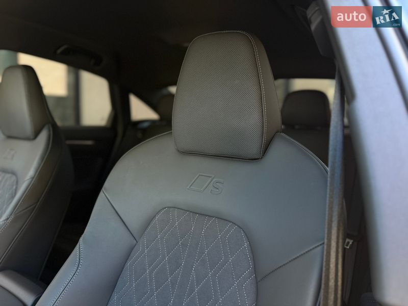 Седан Audi A6 2025 в Львове