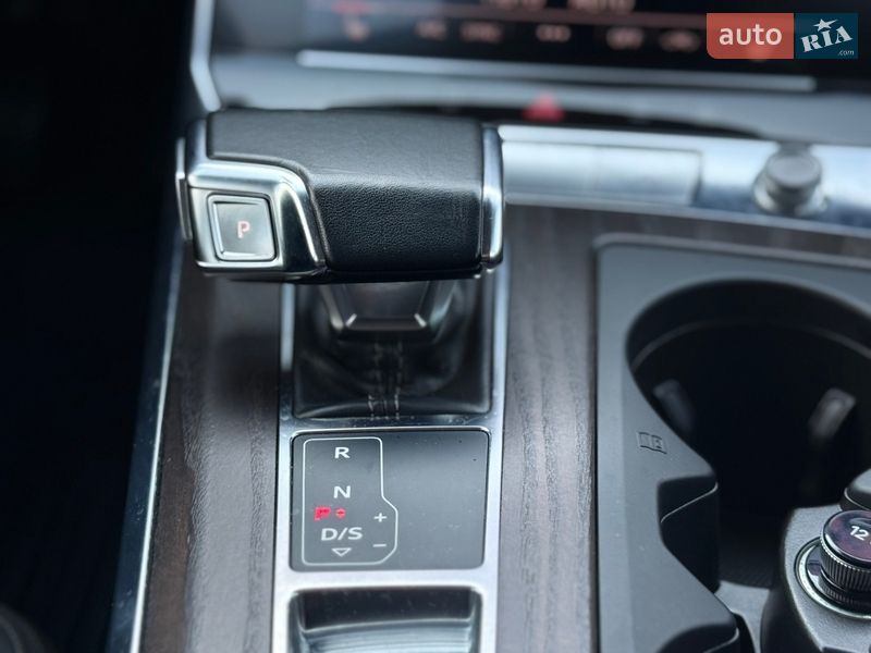 Седан Audi A6 2018 в Киеве
