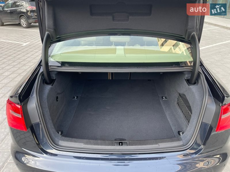 Седан Audi A6 2013 в Ровно
