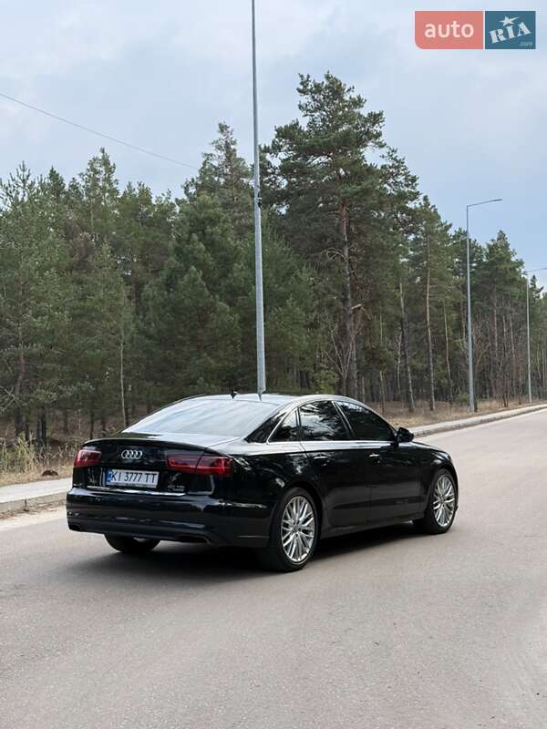 Седан Audi A6 2015 в Киеве