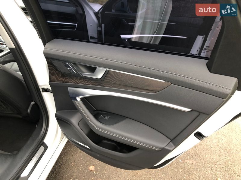 Седан Audi A6 2018 в Киеве