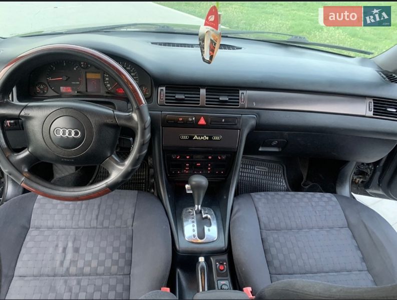 Седан Audi A6 1999 в Золочеве