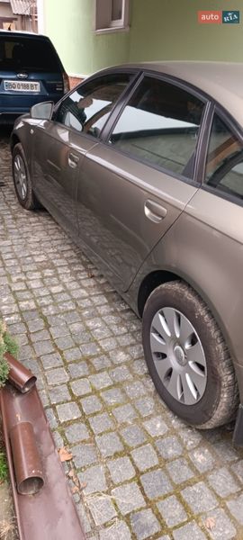 Седан Audi A6 2004 в Кременце