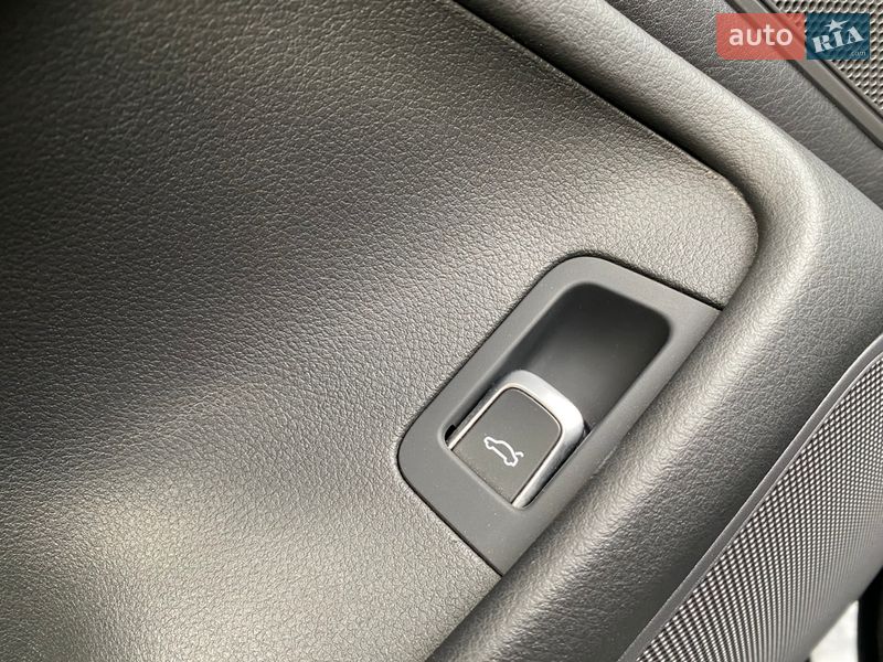 Седан Audi A6 2016 в Киеве