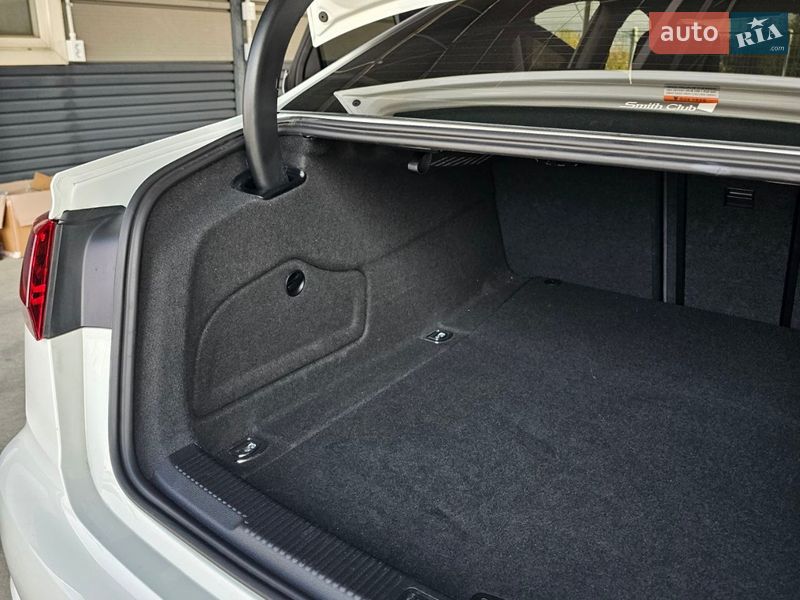 Седан Audi A6 2015 в Шептицькому