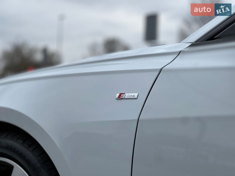 Седан Audi A6 2021 в Киеве